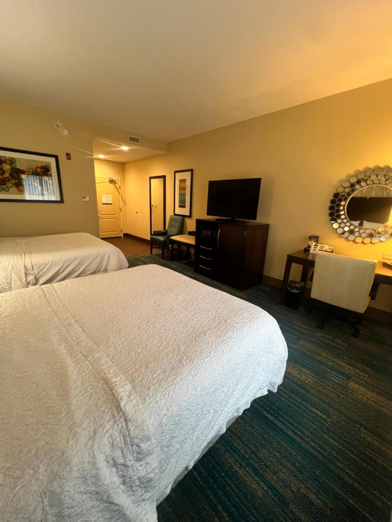 Hampton Inn & Suites Stroudsburg Bartonsville Poconos Esterno foto