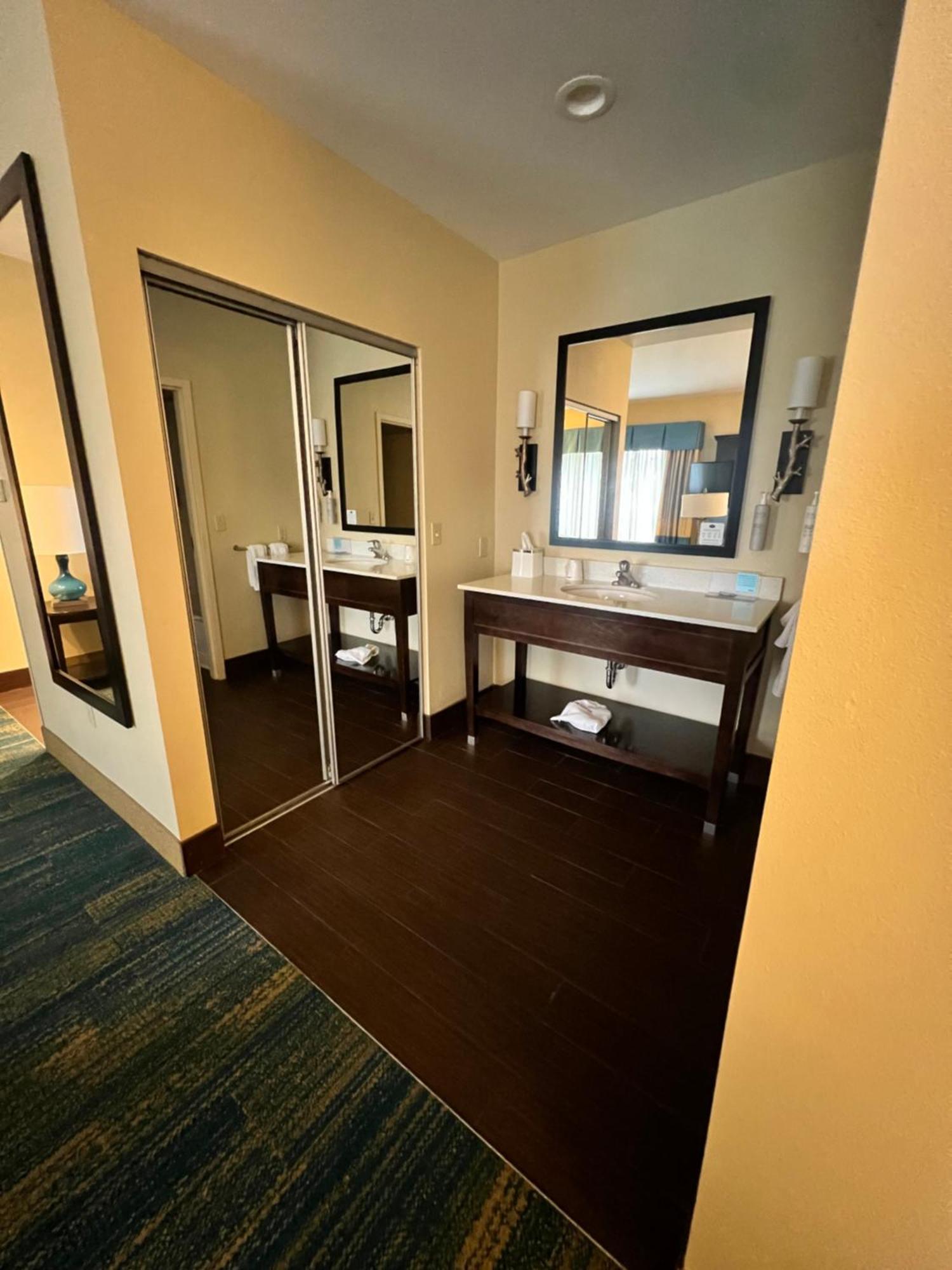 Hampton Inn & Suites Stroudsburg Bartonsville Poconos Esterno foto